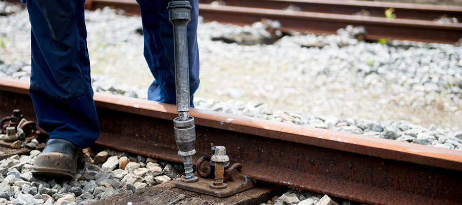 Opgelet: Nieuwe inzetschroef nodig bij gebruik nieuwe kraagboutspiraal