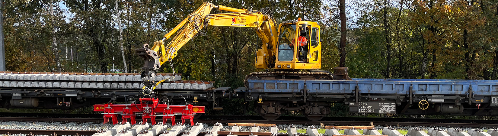Efficiënt NS90-dwarsliggers lossen met onze nieuwe logistieke service